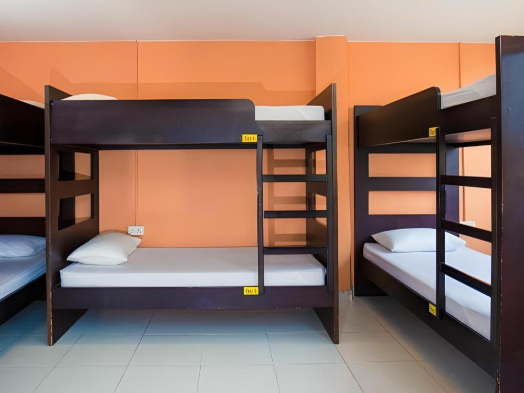 G4 Station Backpackers Hostel *